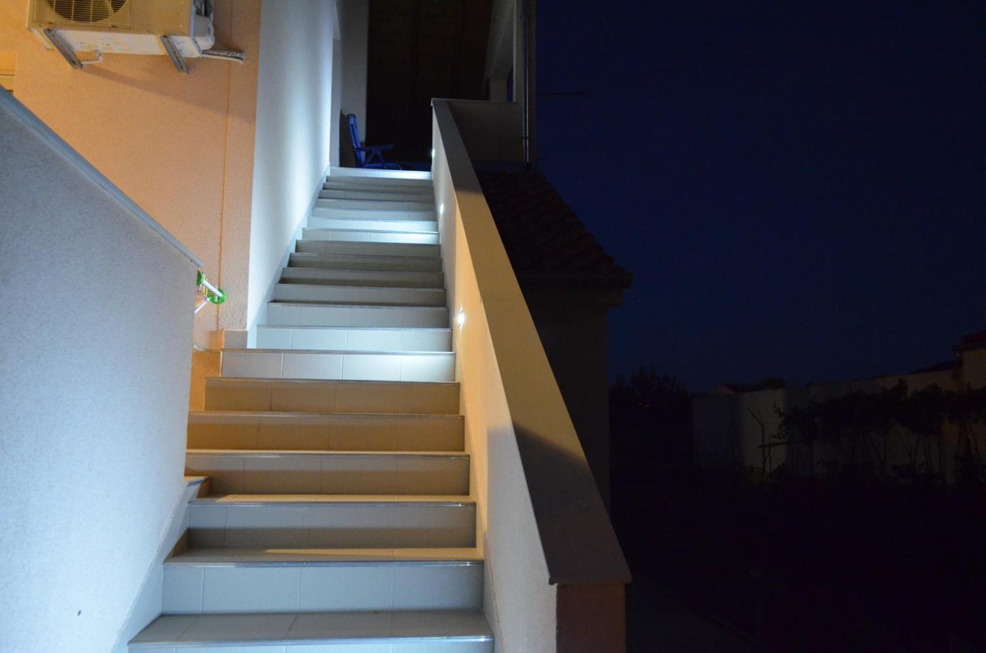 Apartments Tomas Betina  Exterior photo