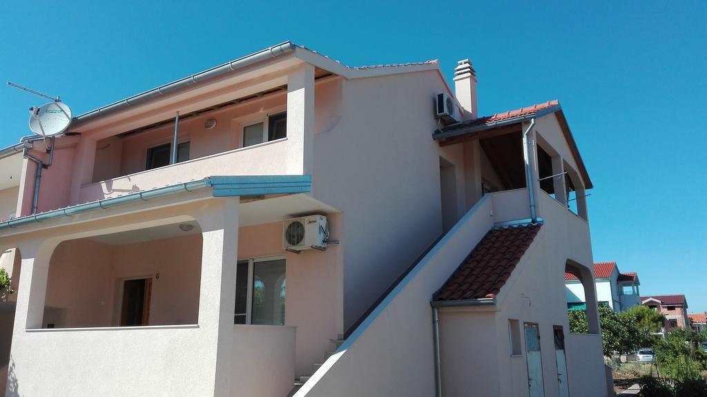 Apartments Tomas Betina  Exterior photo